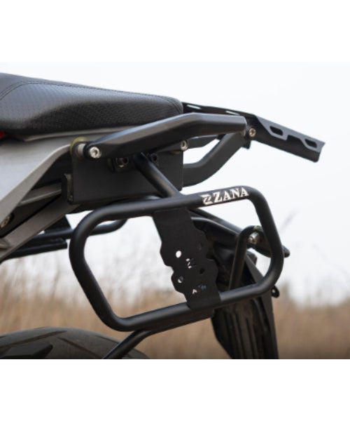 Zana Saddle Stay MS Black With Jerry Can Mount For KTM Duke 390/250/200/390 Gen 3 – ZI-8412 ₹3,599